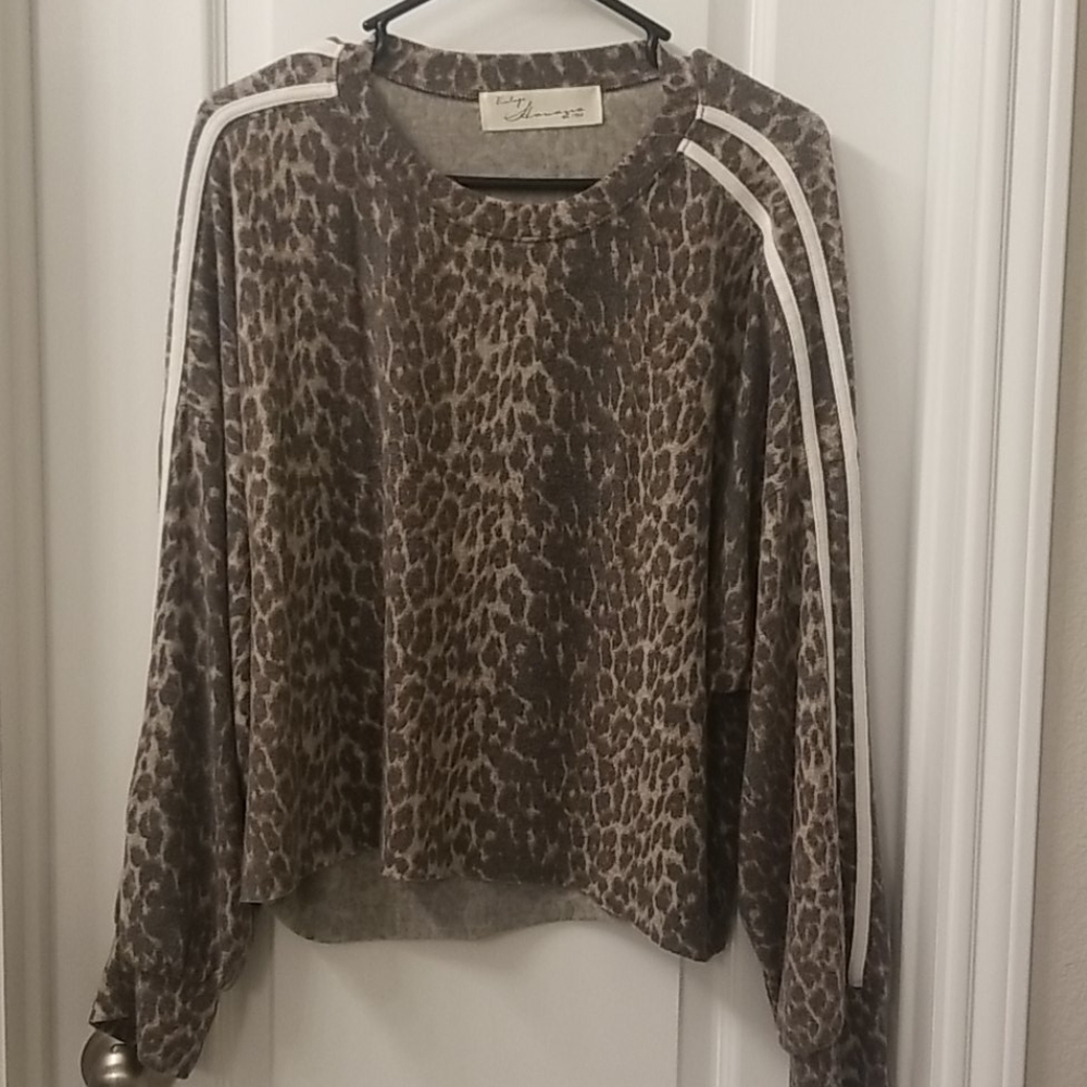 Vintage Havana cropped super soft sweater
